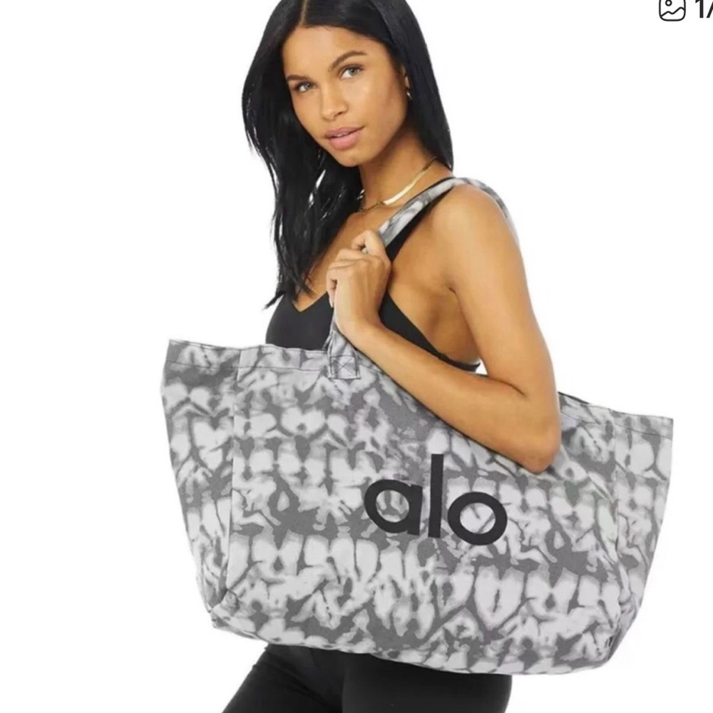 ALO Yoga Gray Tie-Dye Women's Tote Bag
